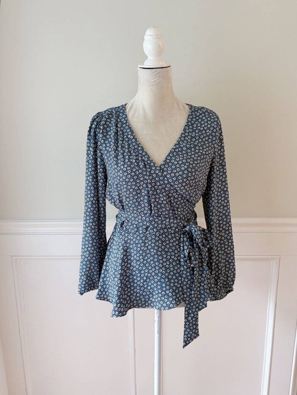 Loft Floral Wrap Top Tie Waist Long Sleeves Peplum Hem S Blue Print